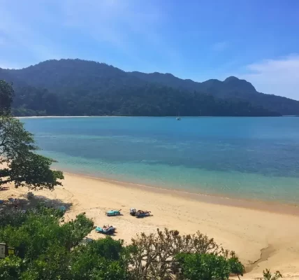 18-best-beaches-in-southeast-asia-for-2025