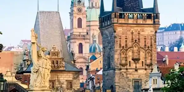 15-cities-in-the-world-where-sleep-is-optional