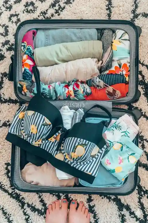 the-ultimate-packing-list-43-must-have-travel-items-by-a-full-time-travel-blogger