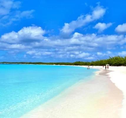 21-gorgeous-beaches-with-the-clearest-water-in-the-world