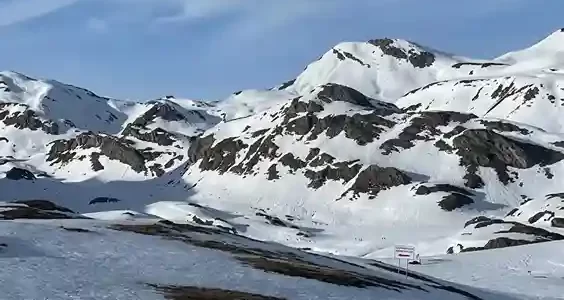 21-beautiful-snowy-places-to-travel-for-winter-magic